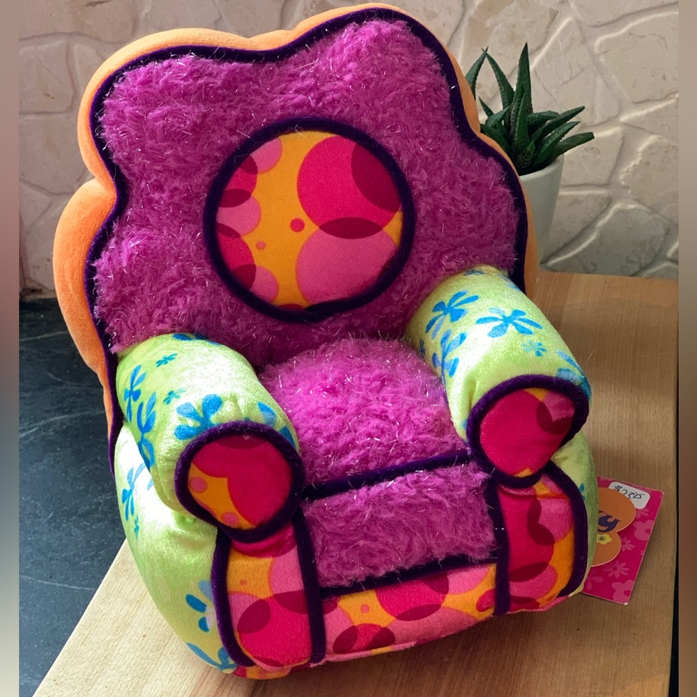 GROOVY GIRLS | Over Stuffed Colourful Armchair